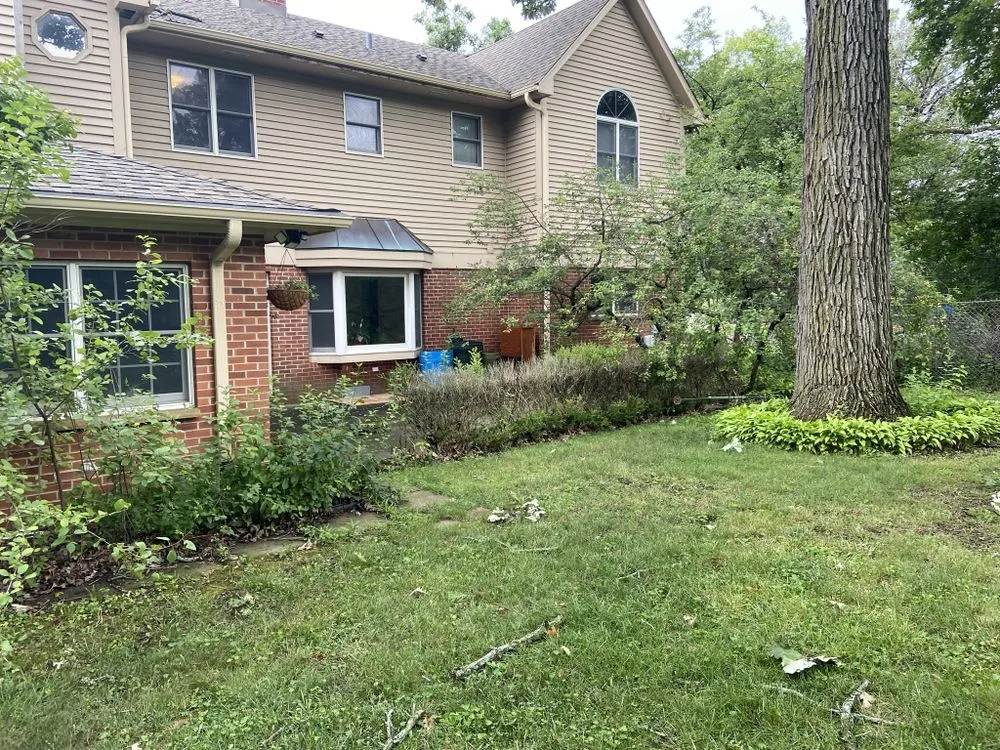 Affordable yard maintenance experts serving Village of Lakewood, IL - Scenic View Landscaping