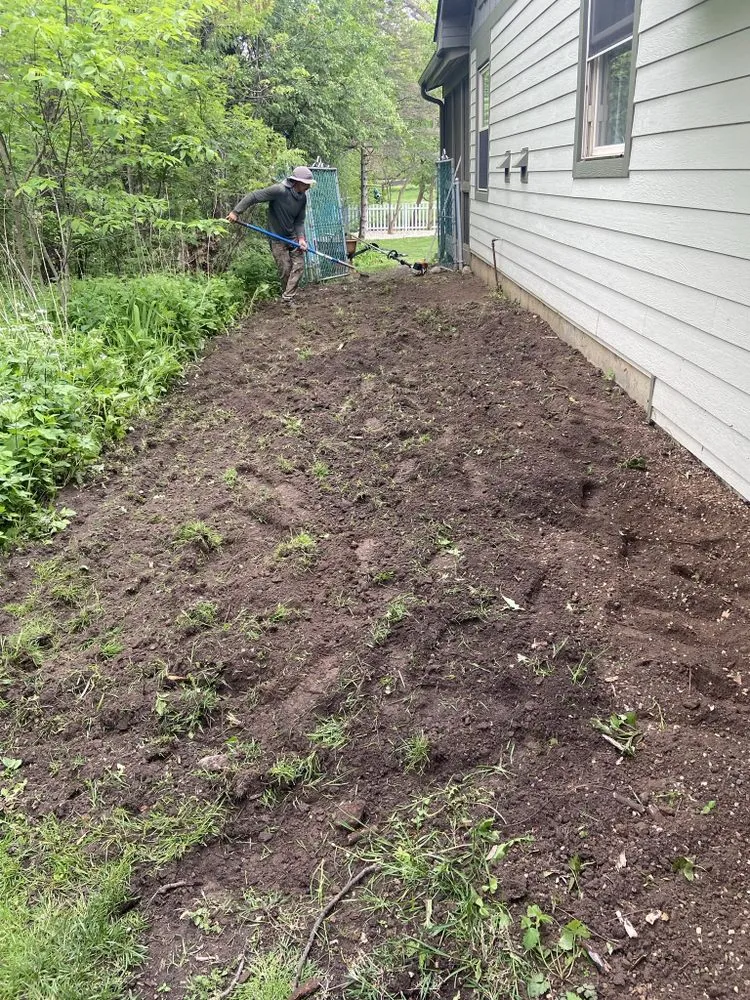 Reliable lawn care service experts serving Village of Lakewood, IL - Scenic View Landscaping
