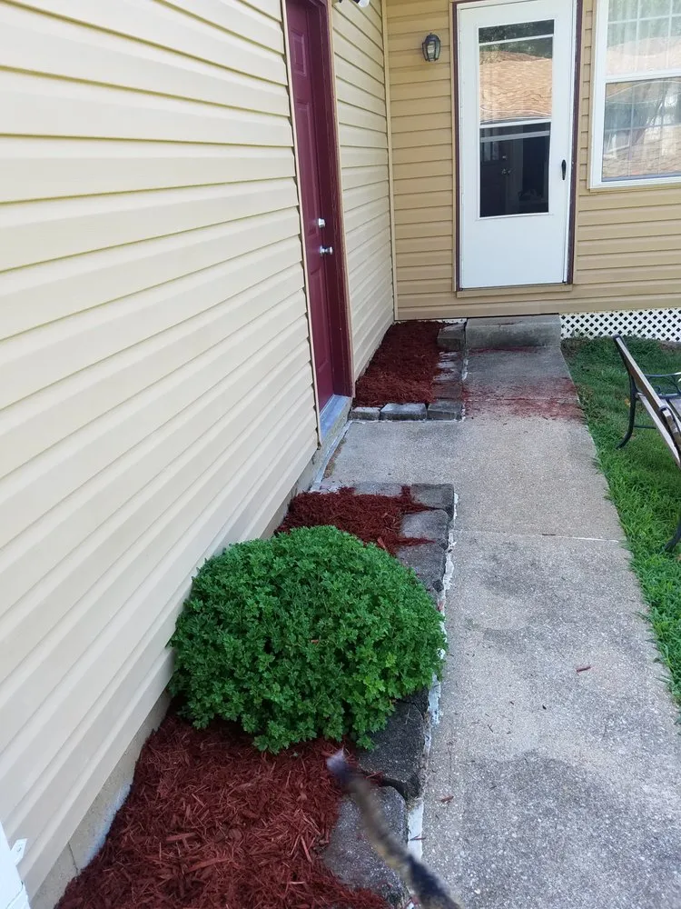 Professional lawn care service with custom design across Herculaneum, MO - Schaper Contracting