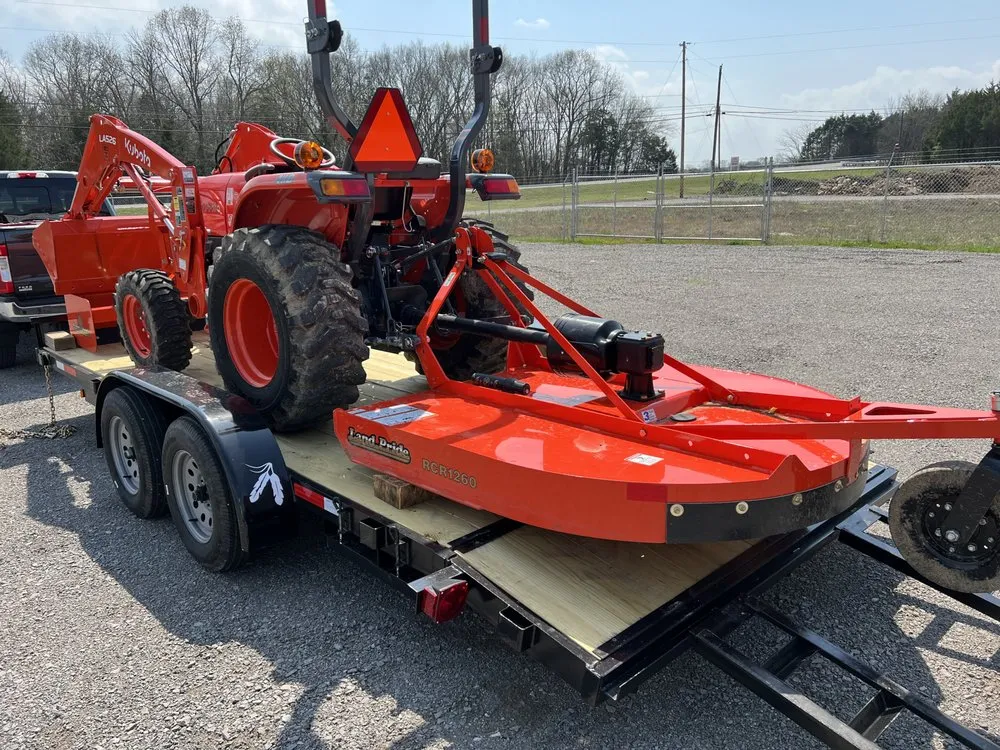 Professional yard cleanup service in Spring Hill, TN by Schemey's Got a Tractor