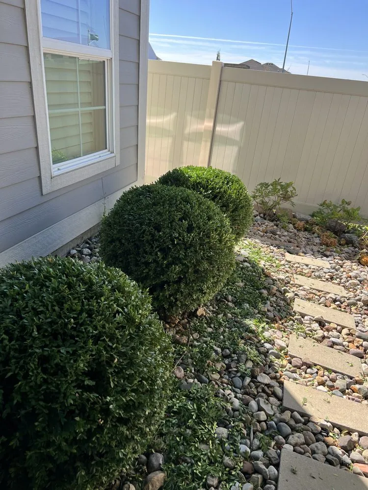 Professional outdoor landscaping in Des Moines, IA by SchladerScapes