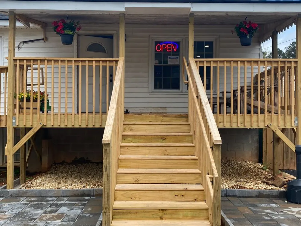 Professional landscaping services experts serving Dallas, GA - Schlampp Landscape Supply