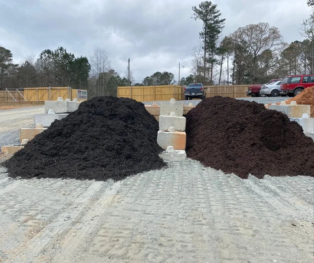 Reliable yard cleanup service experts serving Dallas, GA - Schlampp Landscape Supply