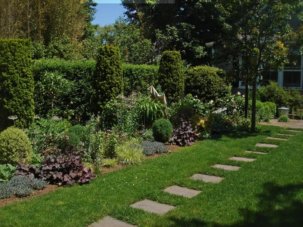Affordable yard maintenance for residential properties across Hampton Bays, NY - Schleicher Irrigation