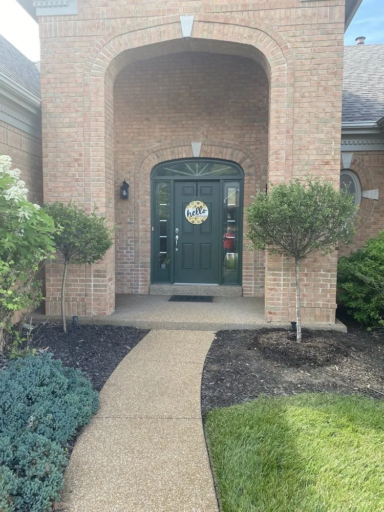 Reliable garden landscaping for homes in Maryland Heights, MO by Schmittel's Nursery