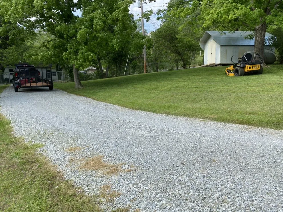 Professional garden landscaping in Springfield, KY by Schmitty’s Lawn Care