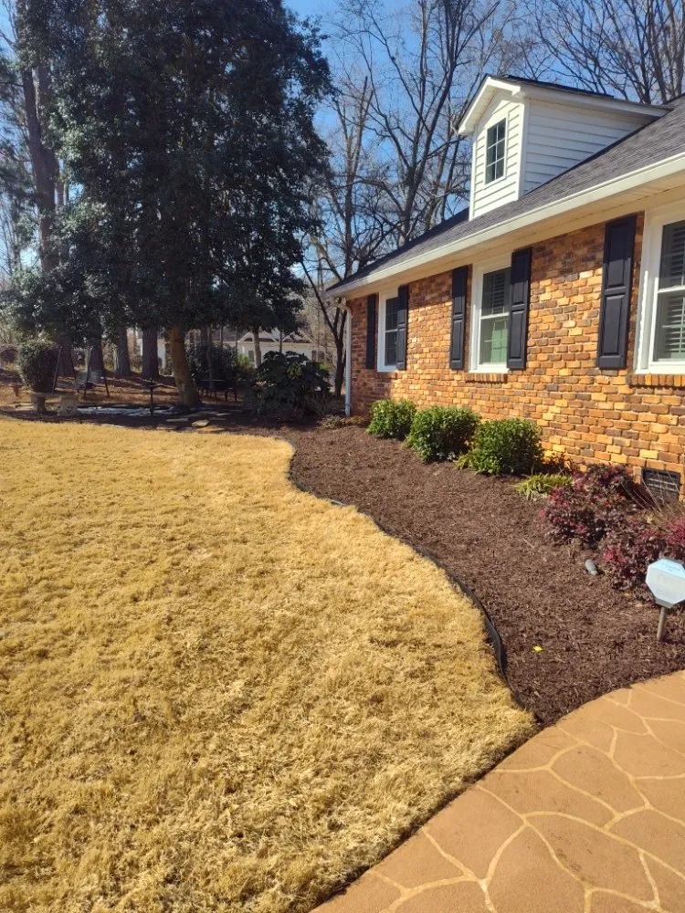 Reliable yard maintenance experts serving Hartwell, GA - Schnieder Services