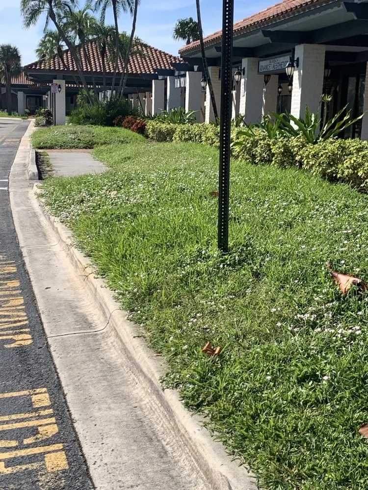 Trusted residential landscaping with custom design in Jupiter, FL by Schoen Property Specialist