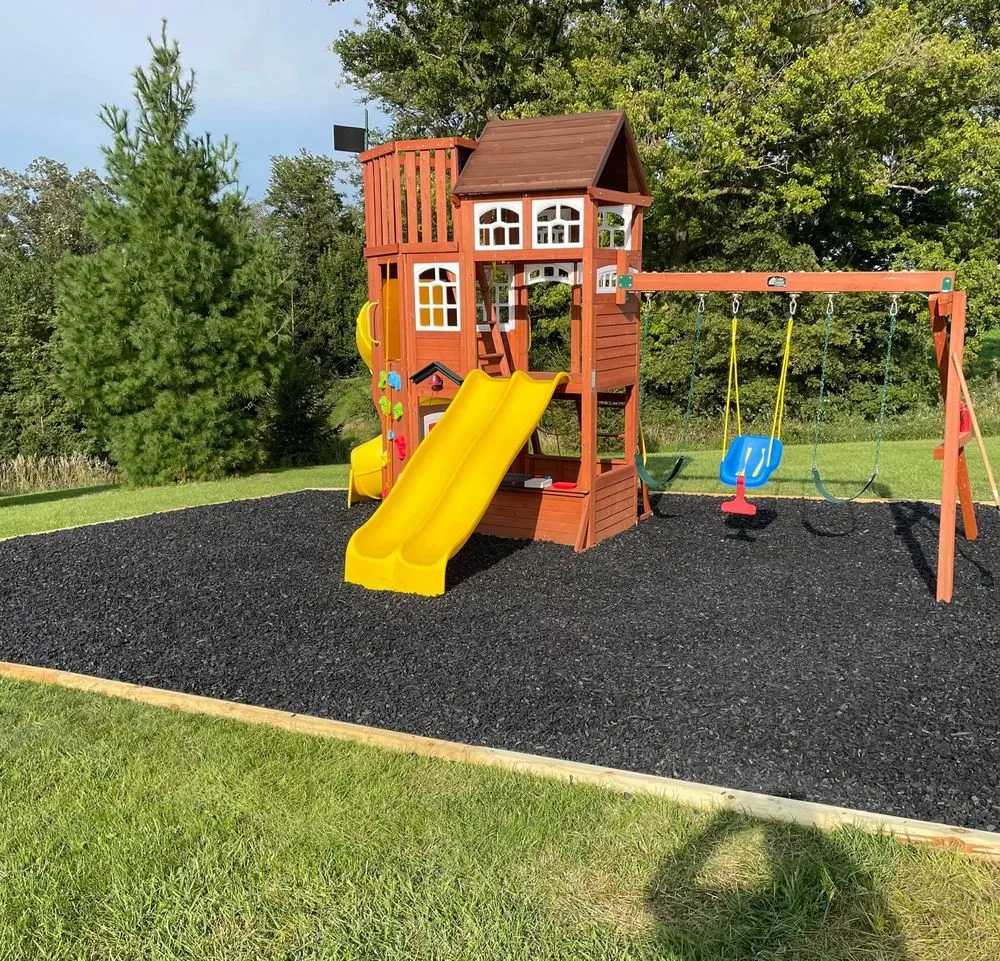 Affordable yard cleanup service with custom design across Epworth, IA - Schueller Services