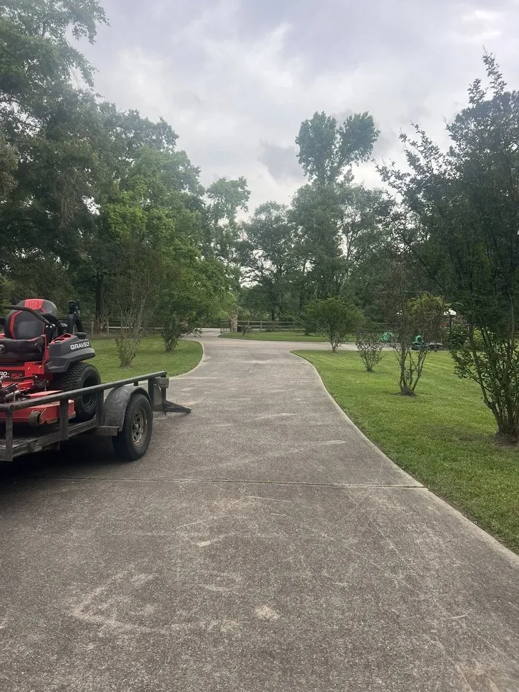 Expert lawn care service for beautiful yards in Splendora, TX by Schulze Lawn Care