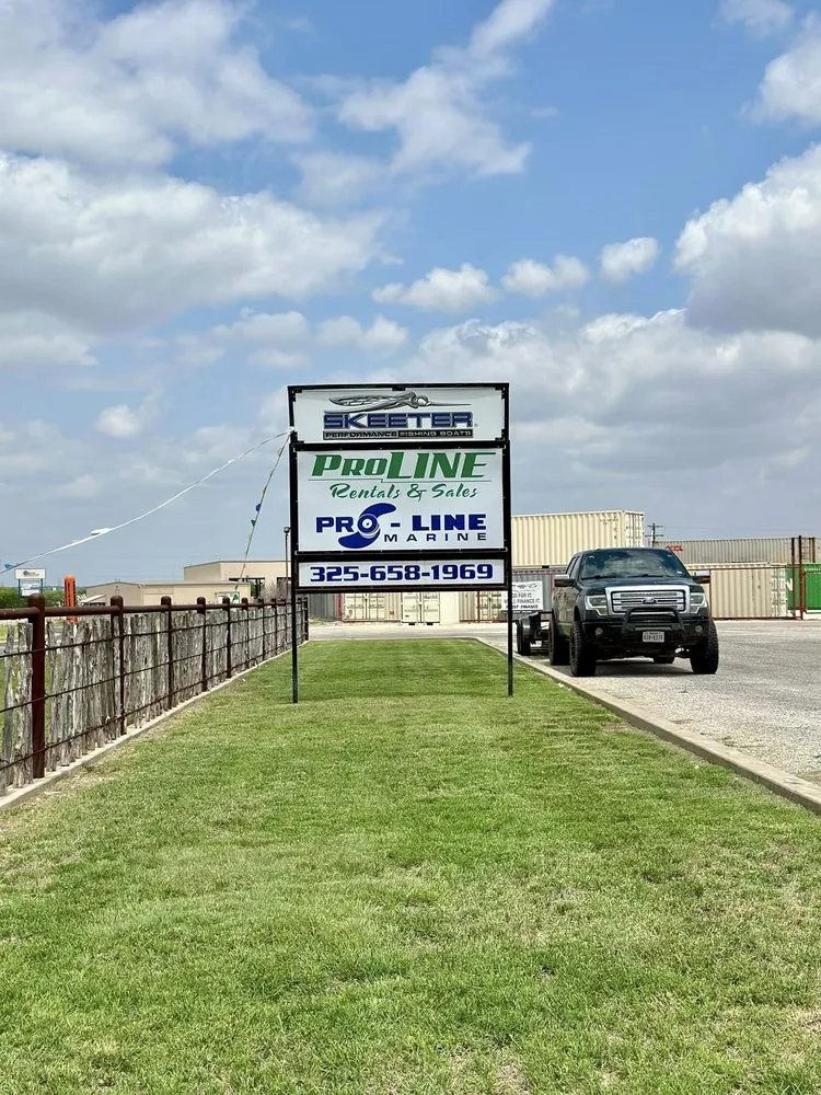 Professional residential landscaping in San Angelo, TX by Schwartz Clips Landscaping