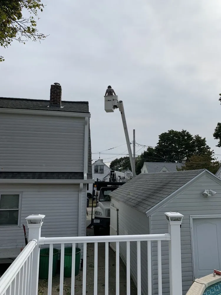 Affordable yard cleanup service in Coventry, RI - Schwartz Tree Care & Landscaping