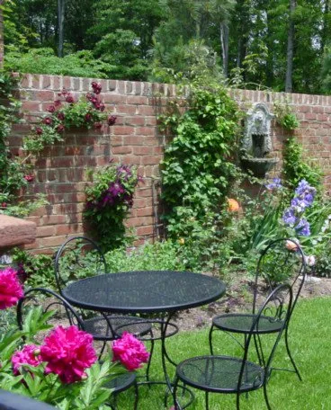 Local lawn care service experts serving Columbus, OH - Scioto Landscaping