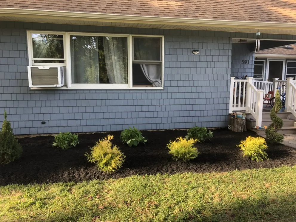 Local yard cleanup service in South Brunswick Township, NJ by Scola’s Landscaping & Hardscapes