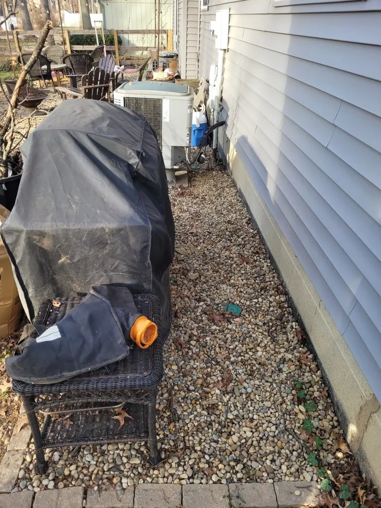 Affordable yard maintenance in Lockbourne, OH by Scooters Landscapes