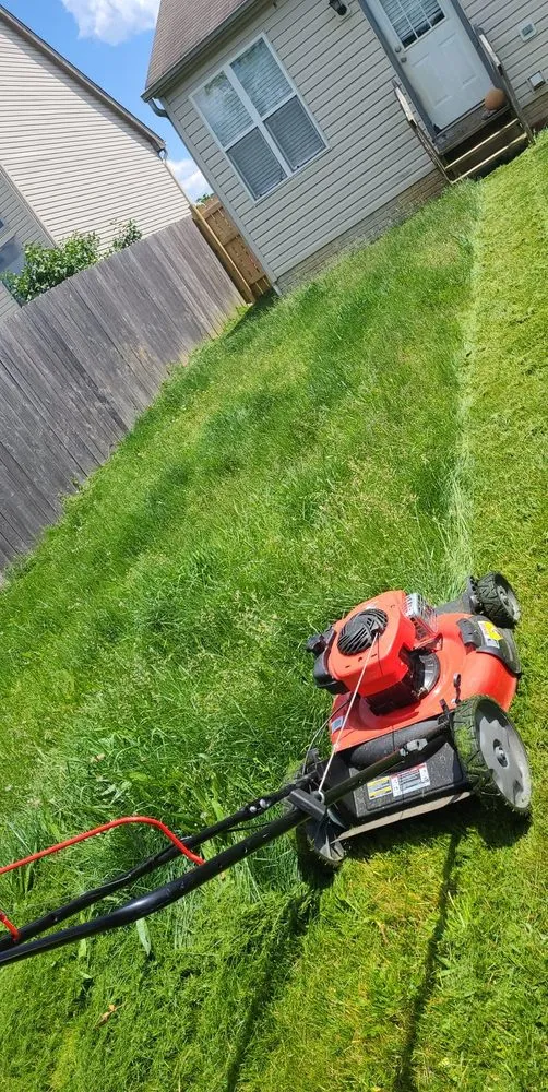 Custom garden landscaping in Lockbourne, OH by Scooters Landscapes