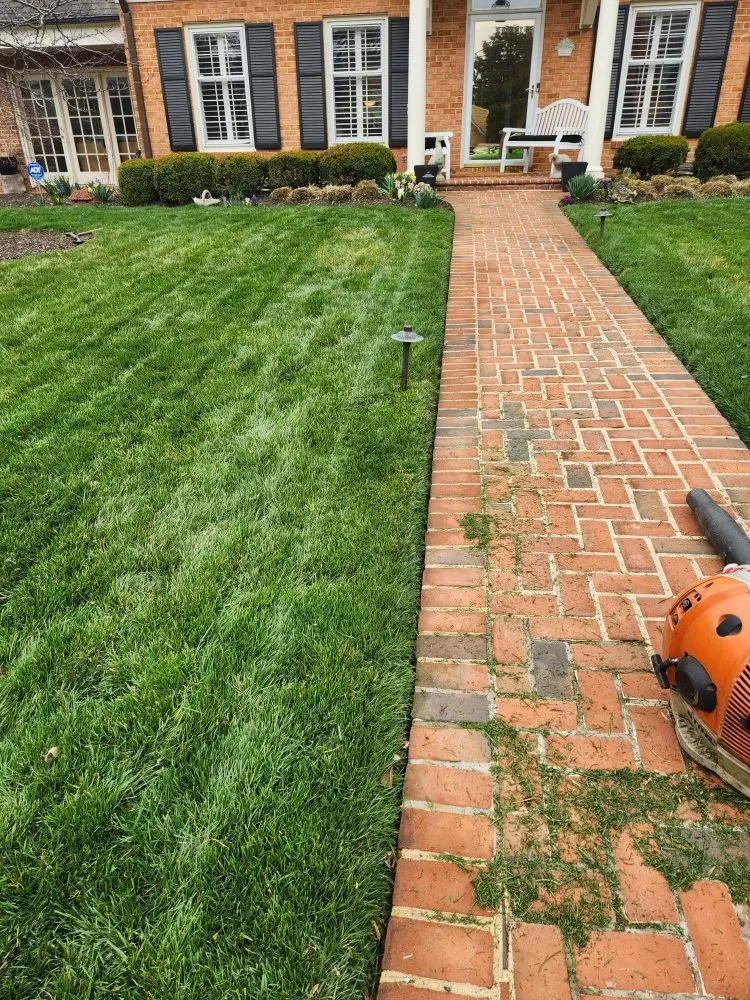 Expert garden landscaping for homes in Laurinburg, NC by Scotland County Landscaping