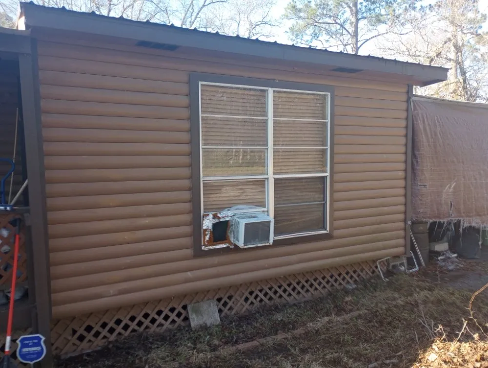 Professional yard maintenance for homes in Livingston, TX by Scott & Reeves Transport