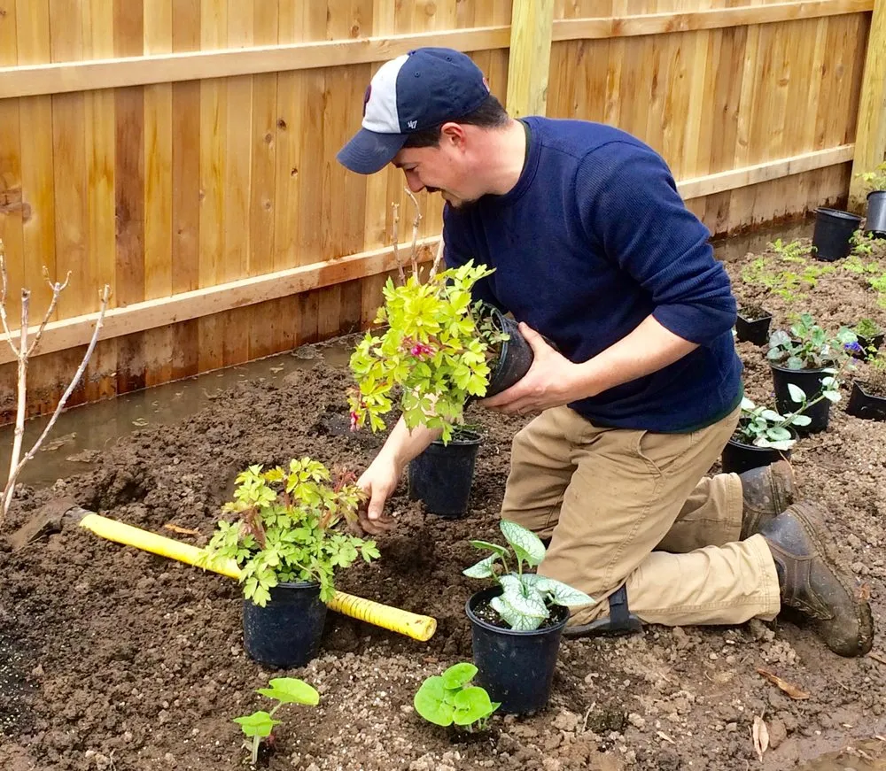 Expert garden landscaping experts serving Chalfont, PA - Scott Baldelli Gardening & Design