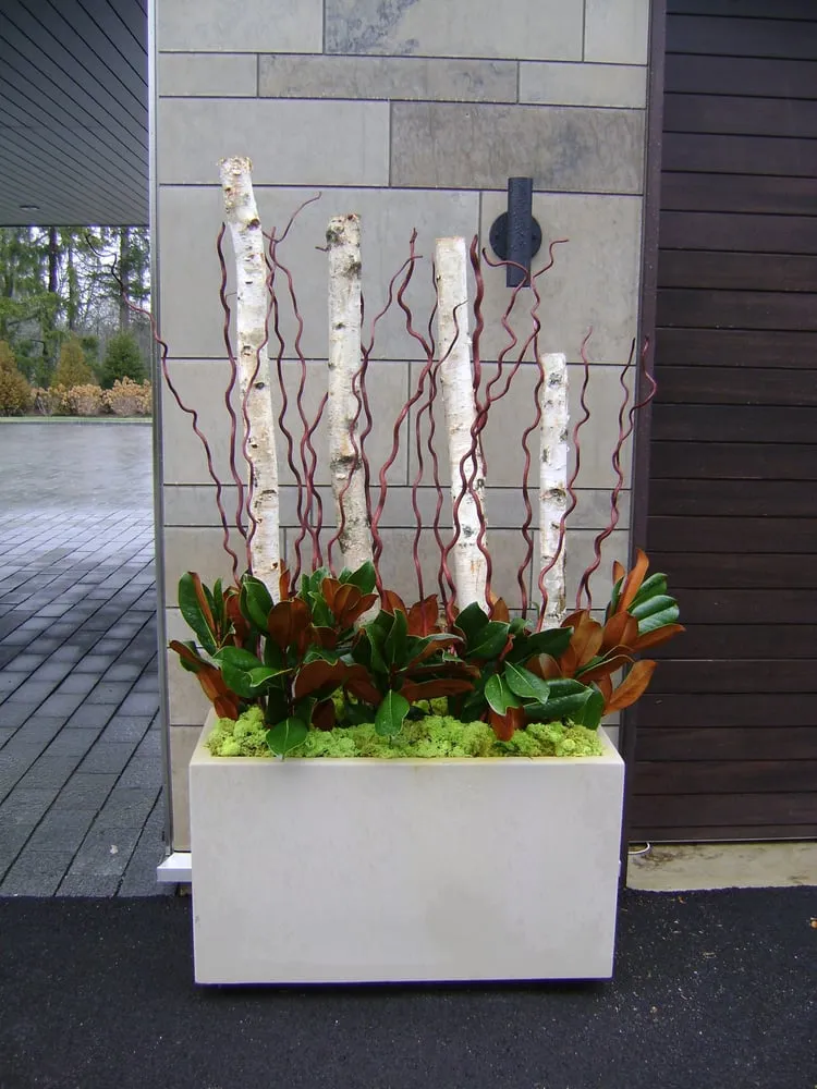 Custom outdoor landscaping experts serving Lake Bluff, IL - Scott Byron & Co