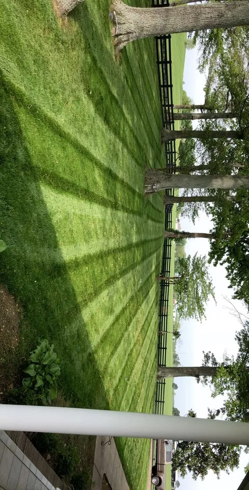 Local lawn mowing service experts serving Franklin, KY - Scott Lawn & Landscape