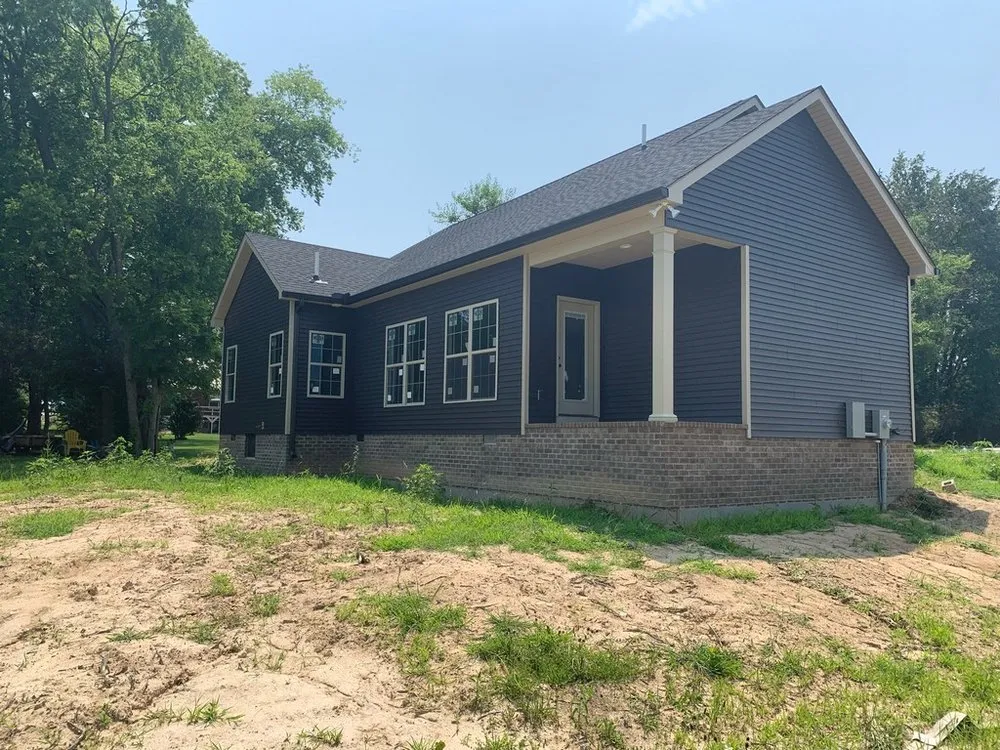 Custom yard maintenance experts serving Franklin, KY - Scott Lawn & Landscape