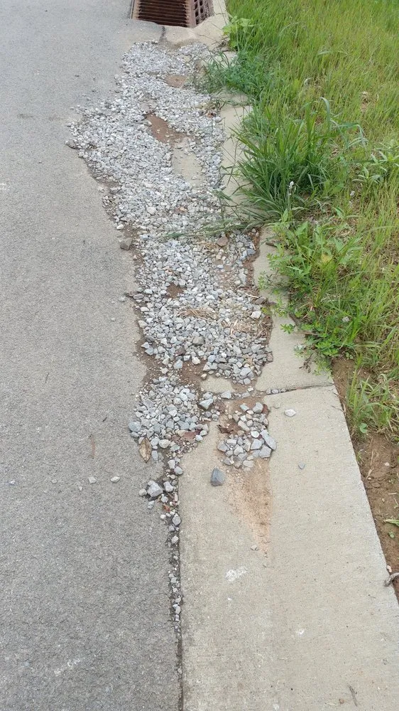 Affordable lawn care service in Franklin, KY by Scott Lawn & Landscape