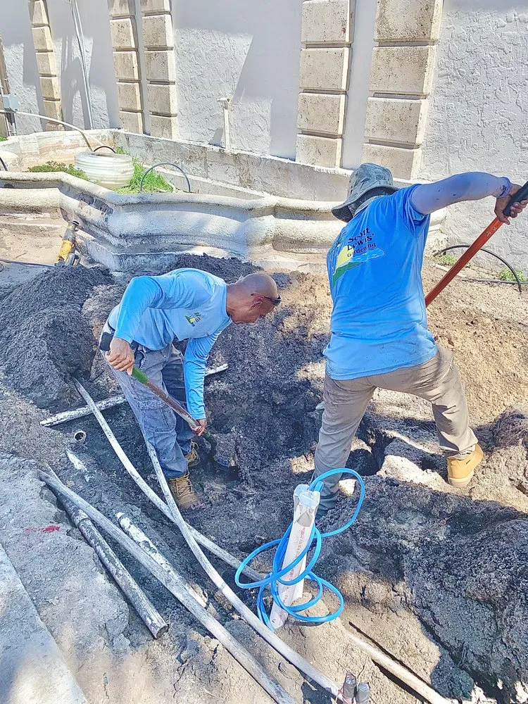 Local outdoor landscaping for residential properties in West Palm Beach, FL by Scott Lewis Gardening & Trimming