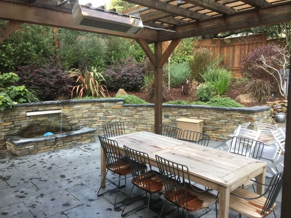 Custom landscape design for year-round maintenance in Santa Cruz, CA by Scott Lipscomb Landscape Architect