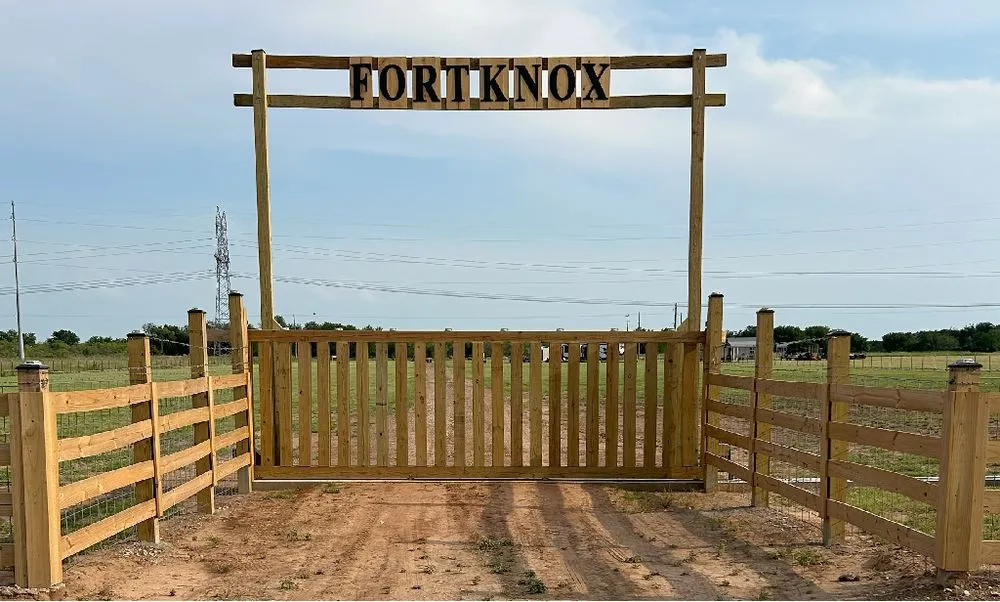 Affordable outdoor landscaping for homes in Holliday, TX by Scottie’s Landscaping