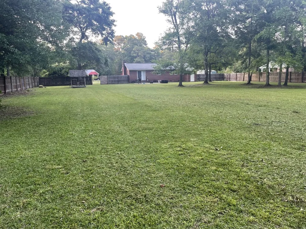 Expert lawn mowing service experts serving Lumberton, NC - Scottie’s Mowing Service