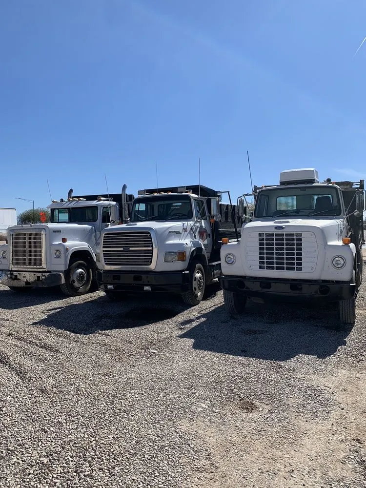 Affordable yard cleanup service in Tucson, AZ - Scott's Dump Truck & Tractor Service