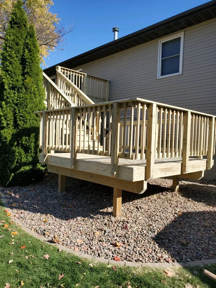 Local landscaping services experts serving Bloomington, IL - Scott's Exterior Maintenance