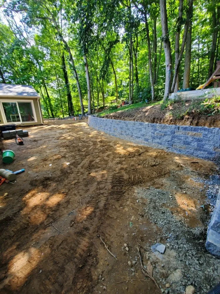 Reliable lawn care service experts serving New London, CT - Scott's Family Landscaping