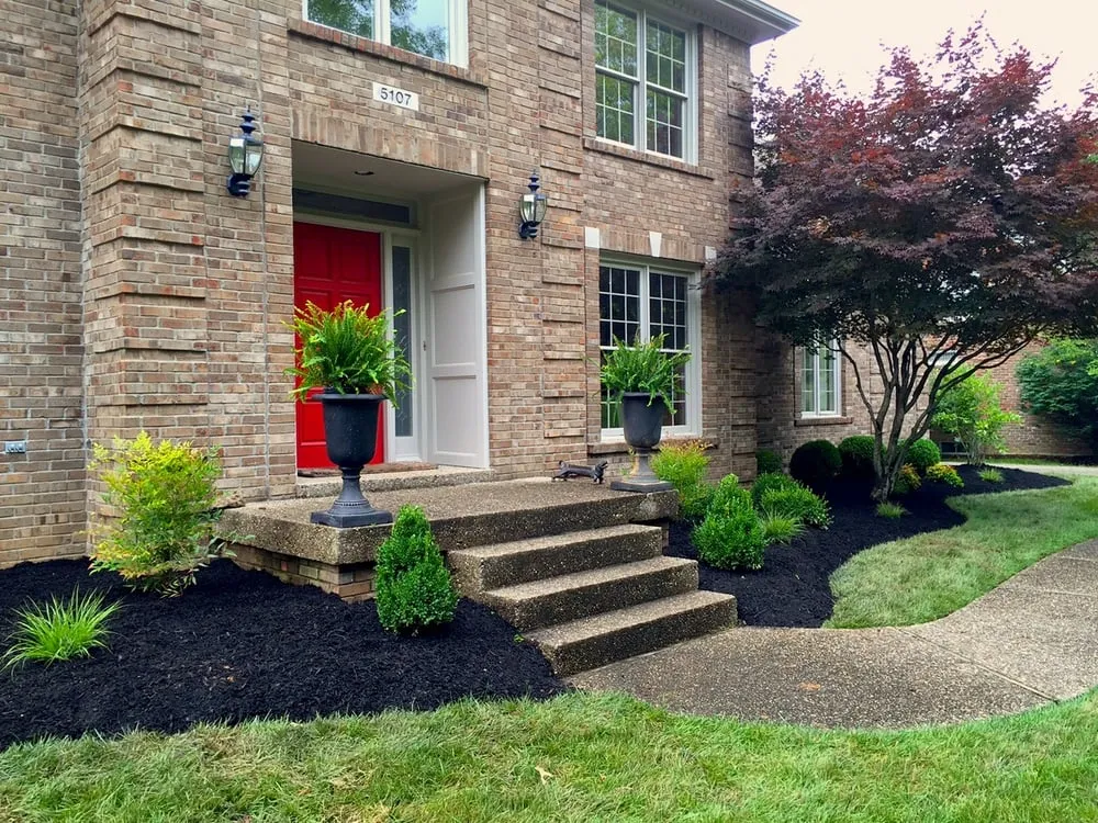 Custom landscaping services experts serving Louisville, KY - Scott's Landscaping