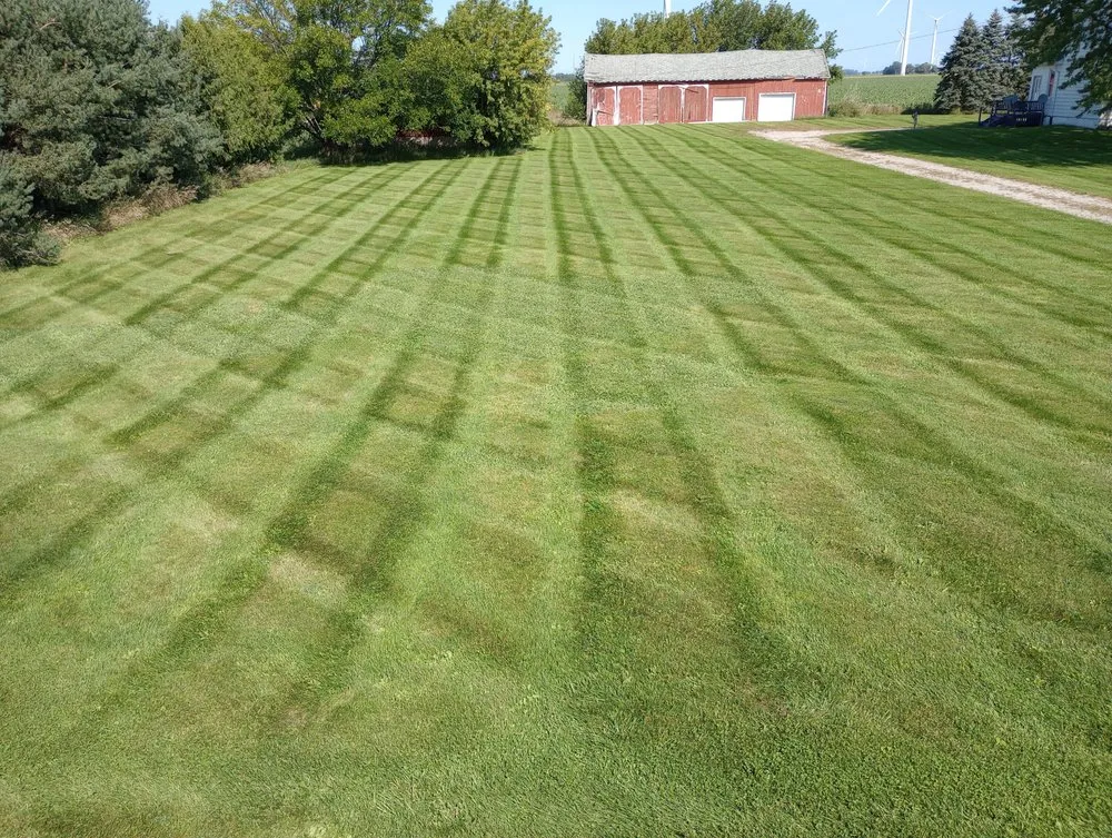Custom lawn mowing service in Bad Axe, MI by Scott’s Lawn Care