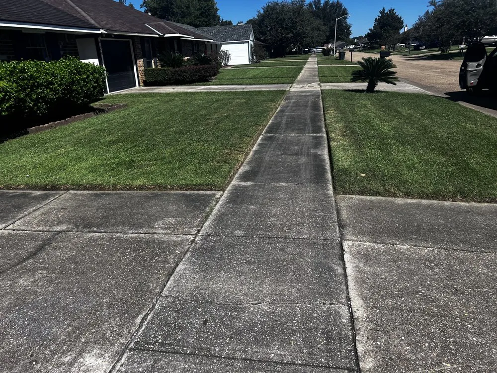 Trusted residential landscaping for residential properties in Baton Rouge, LA by Scott’s Lawn Service