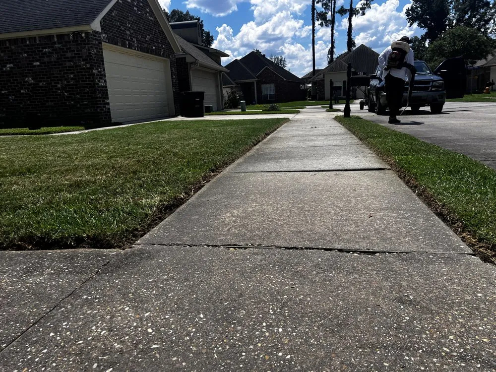 Expert residential landscaping in Baton Rouge, LA by Scott’s Lawn Service
