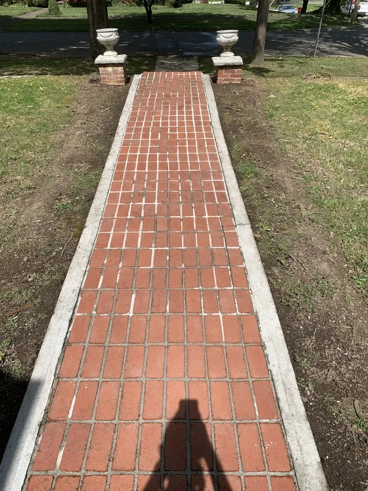 Affordable outdoor landscaping in Jonesborough, TN - Scott’s Mowing and Landscaping