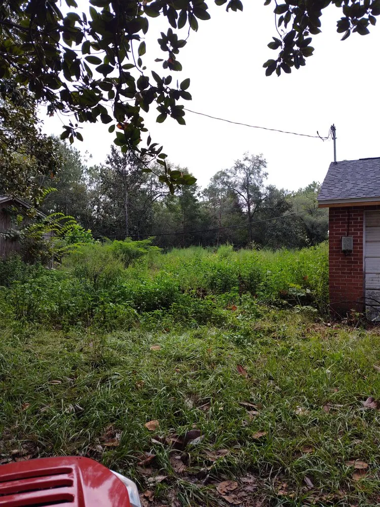Professional residential landscaping in Ponce de Leon, FL - Scott's Odd Jobs