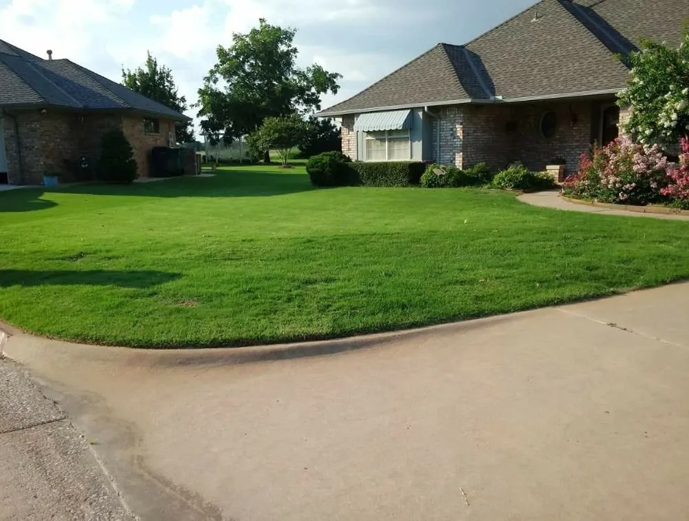 Professional garden landscaping in Mustang, OK by Scott's Sprinkler