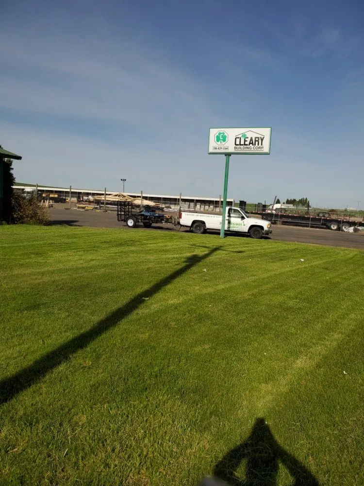 Local garden landscaping for beautiful yards in Hansen, ID by Scott's Total Lawn and Pest Control