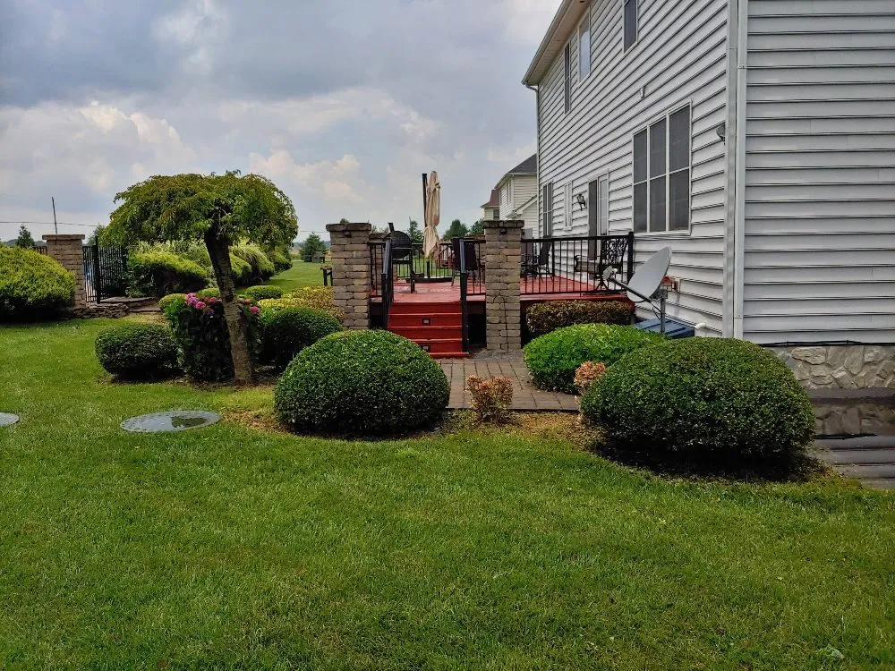 Custom garden landscaping in Dover, DE by Scotty's Lawn Care Service