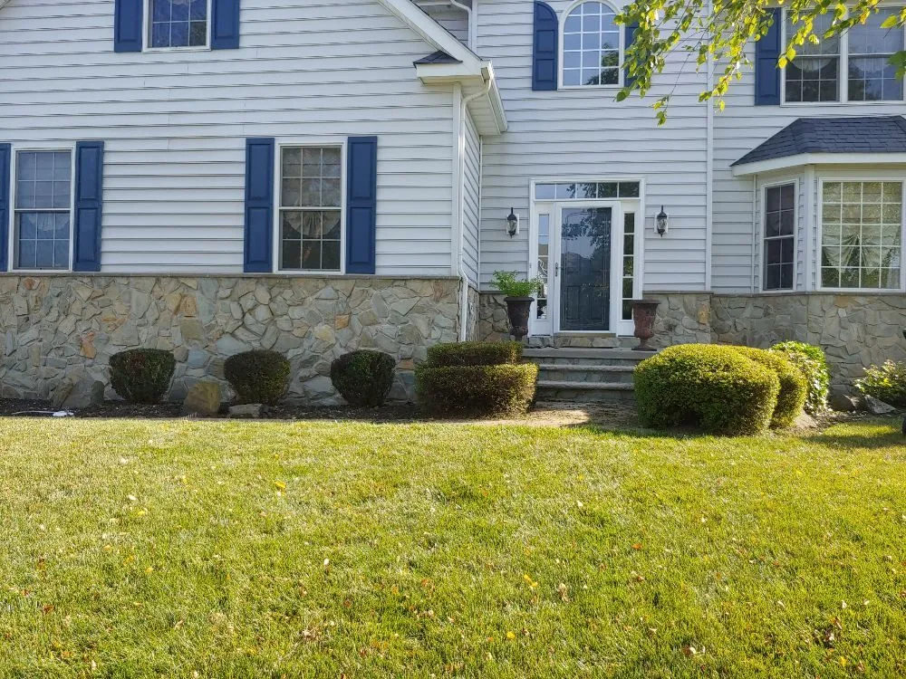 Reliable landscaping services experts serving Dover, DE - Scotty's Lawn Care Service