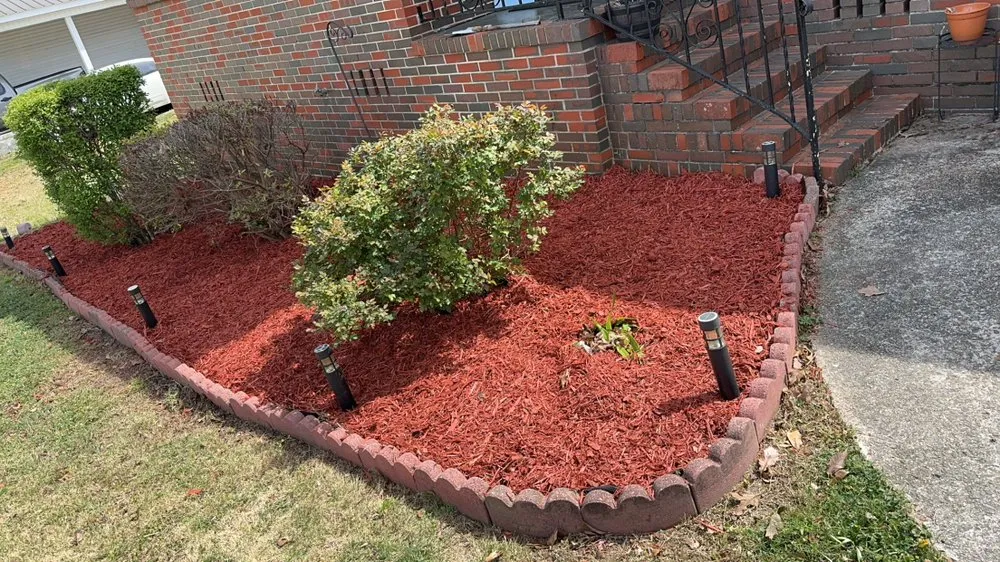 Custom garden landscaping in Trussville, AL by SCR Landscaping