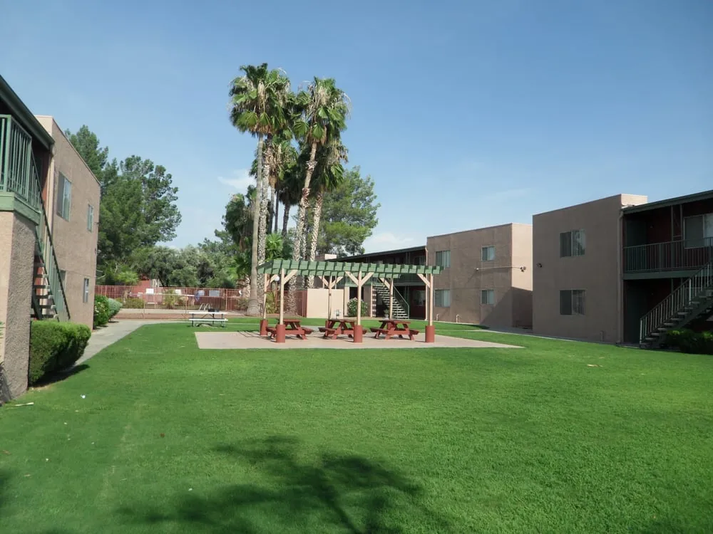 Local outdoor landscaping experts serving Tucson, AZ - Scrapers Landscaping