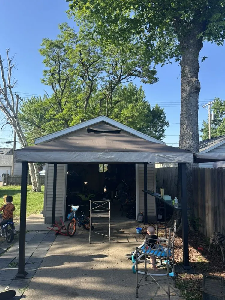 Local garden landscaping in Cedar Rapids, IA by Screw Loose