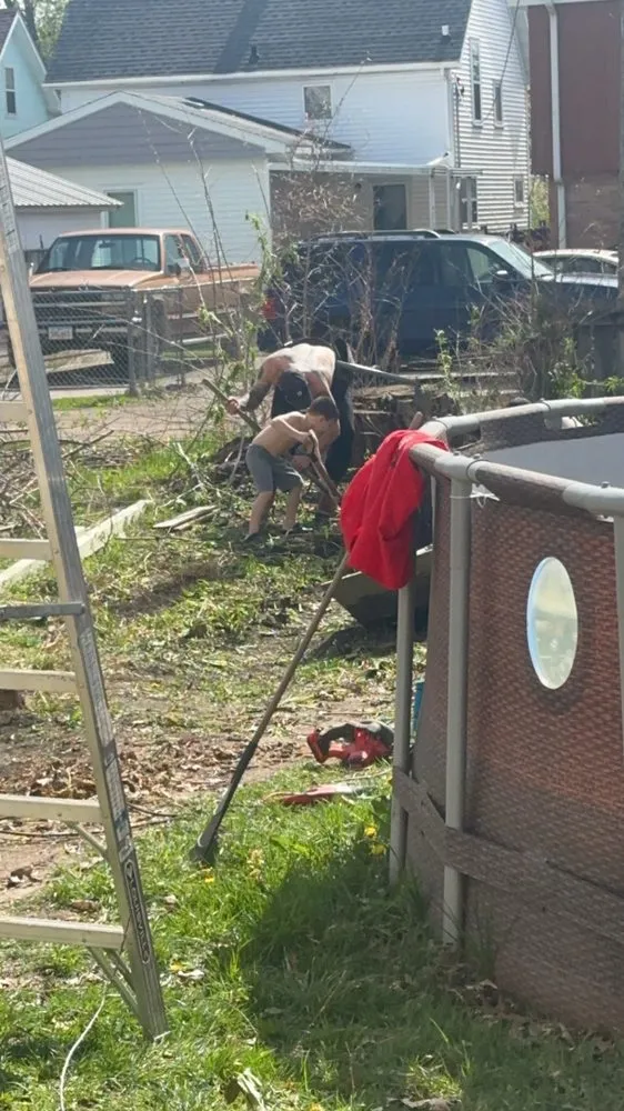 Expert lawn mowing service in Cedar Rapids, IA by Screw Loose