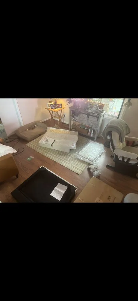 Trusted lawn mowing service in Cedar Rapids, IA by Screw Loose