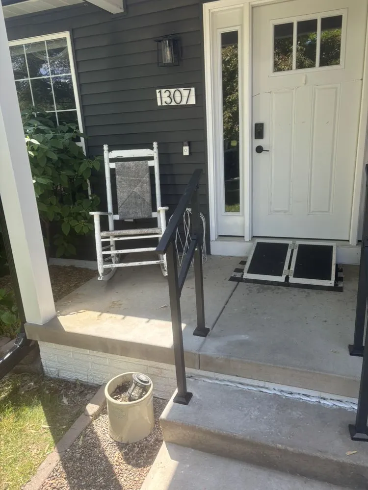 Reliable yard cleanup service experts serving Cedar Rapids, IA - Screw Loose